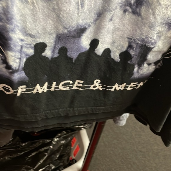 Of Mice and Men Band Black Graphic T-Shirt Size XL Concert Music Tour Used - Picture 4 of 10